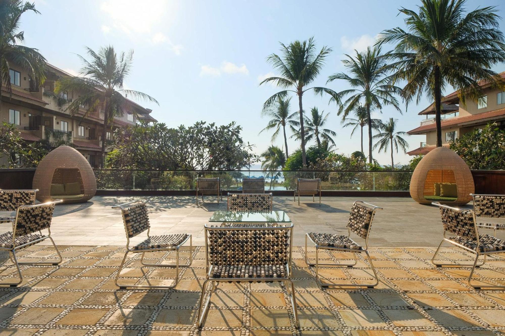 Hotel Nikko Bali Benoa Beach Nusa Dua  Exterior foto The pool at the Royal Island Resort and Spa